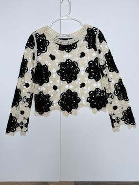Cloth By Design Black and White Crochet Floral Long Sleeve Top XL